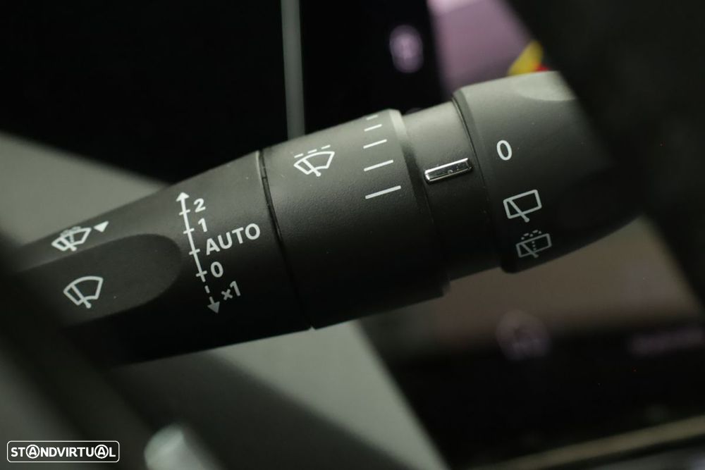 Peugeot 308 1.6 Hybrid Allure Pack e-EAT8 - 18