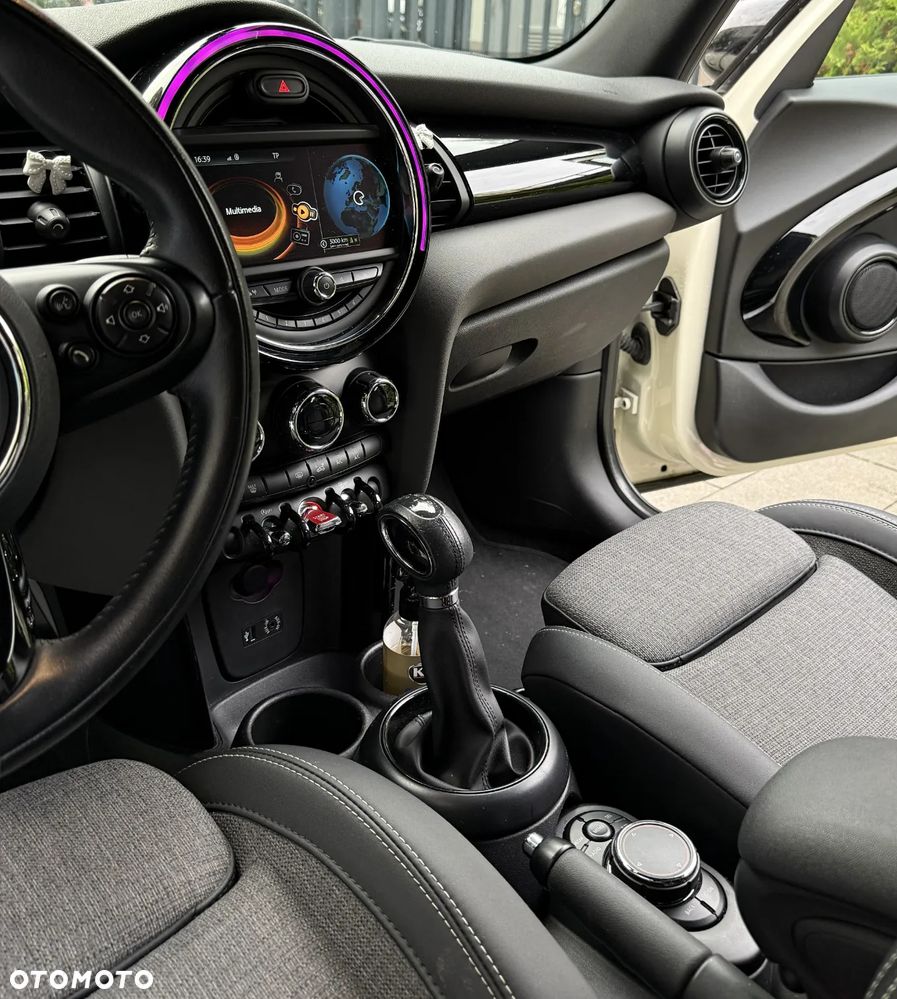 MINI Cooper Standard - 2