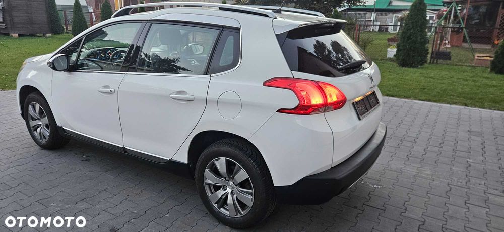 Peugeot 2008 - 4