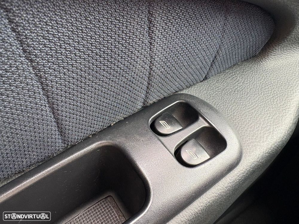 Alfa Romeo 156 1.6 TS - 8
