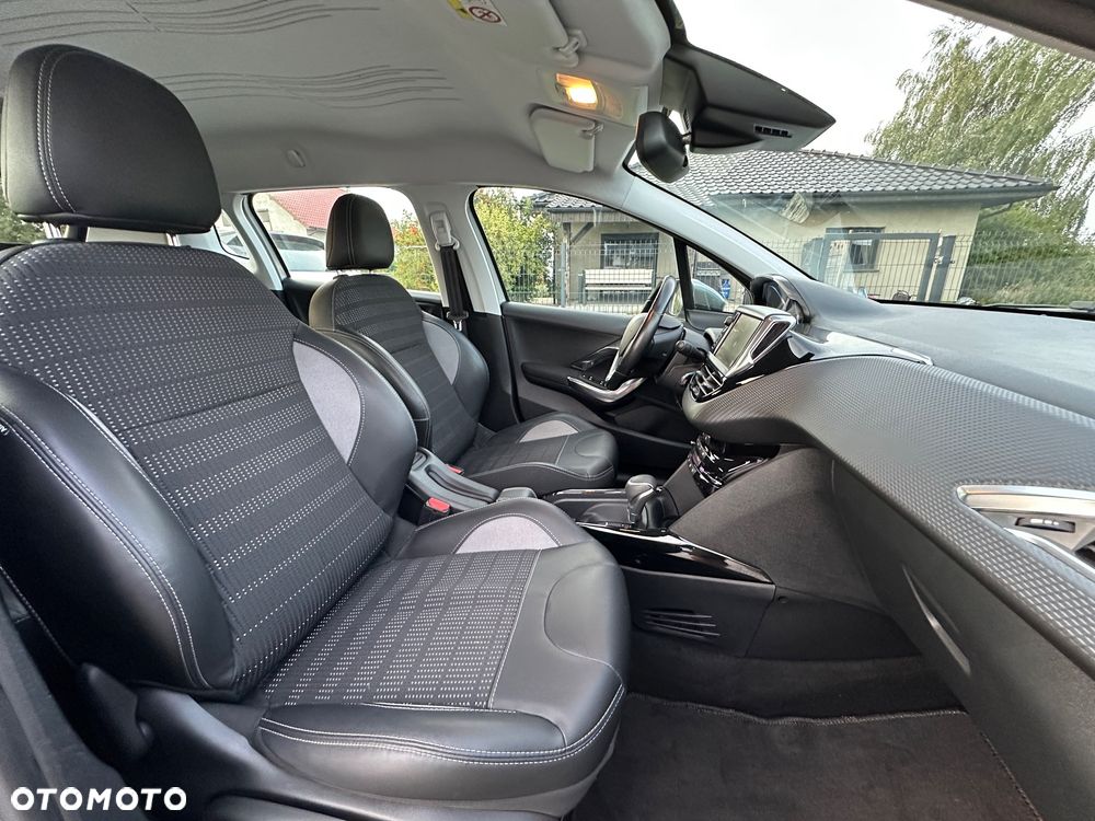 Peugeot 2008 1.2 Pure Tech Active S&S EAT6 - 14
