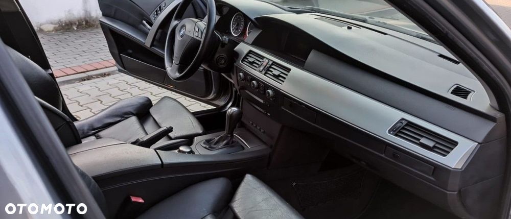 BMW Seria 5 - 32