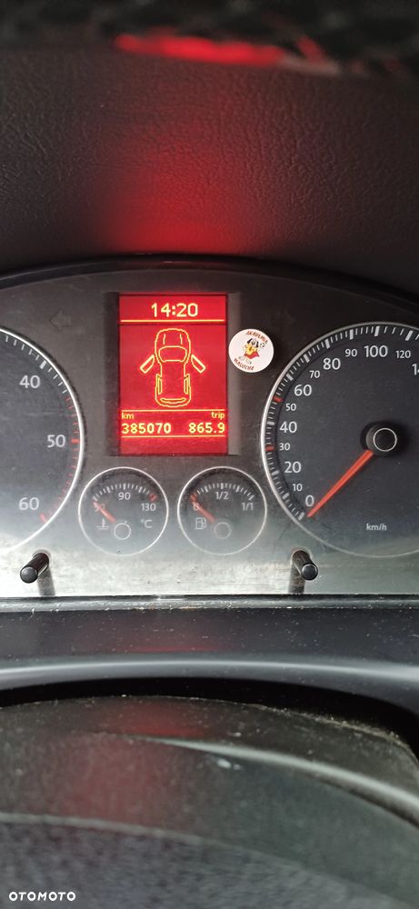 Volkswagen Touran 2.0 TDI DSG Highline - 16