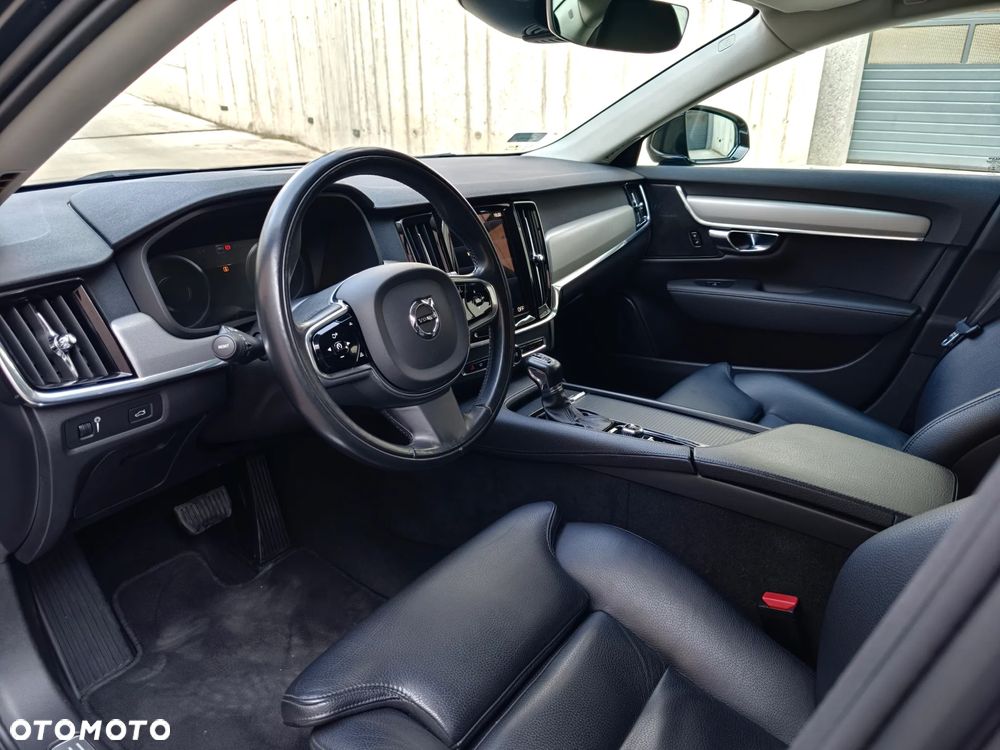 Volvo S90 D4 Momentum Pro - 10