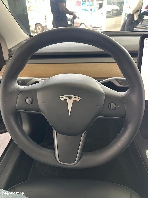 Tesla Model 3 - 13
