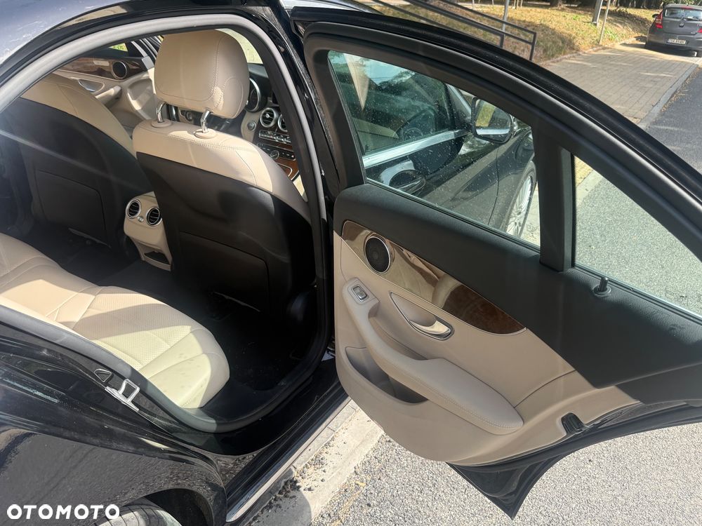 Mercedes-Benz Klasa C 200 4-Matic 9G-TRONIC - 7