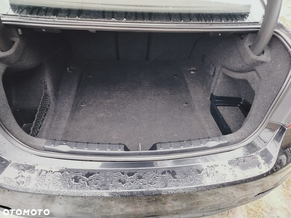 BMW Seria 3 318d Blue Performance Sport Line - 4