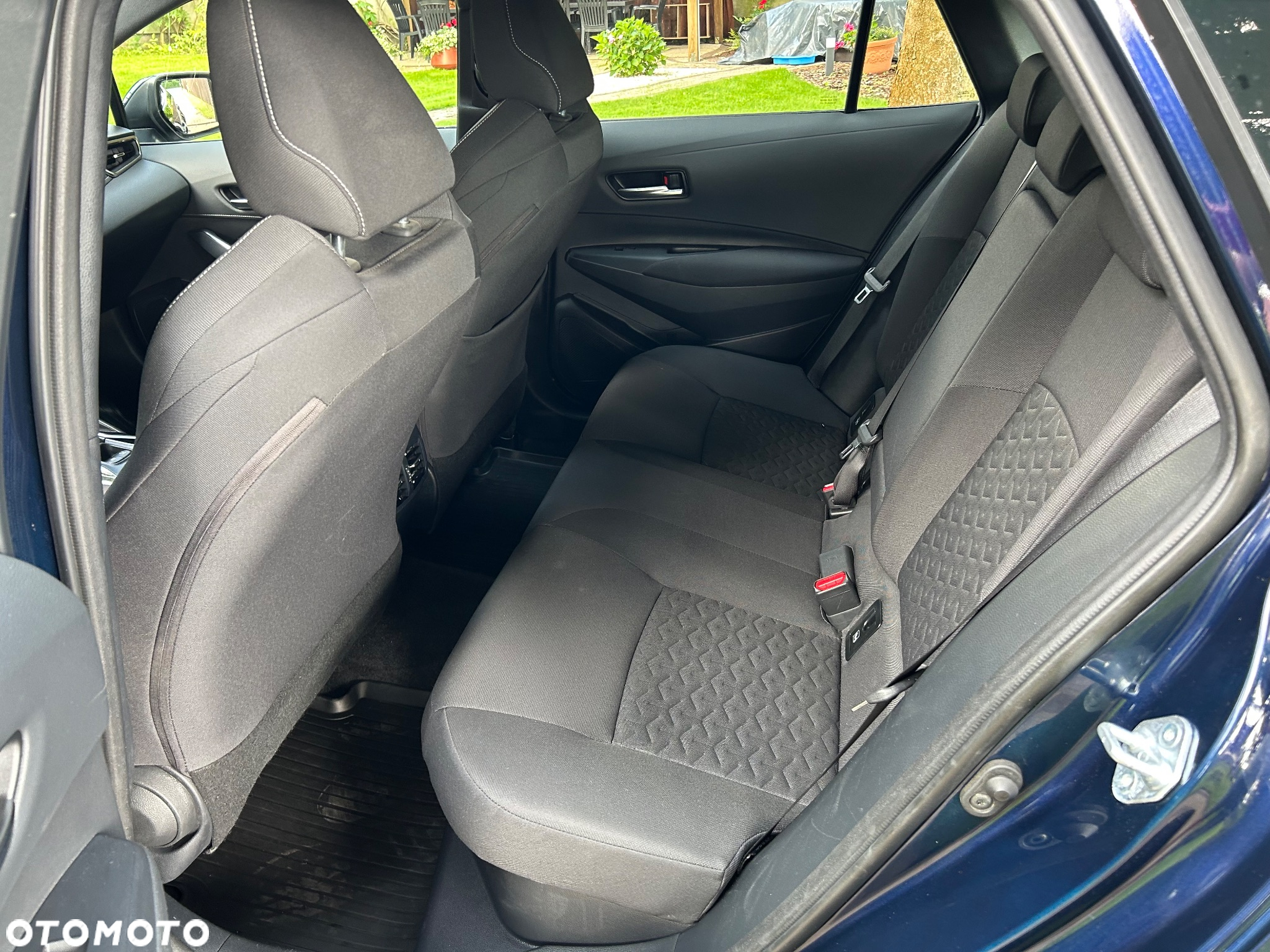 Toyota Corolla 2.0 Hybrid Comfort - 24