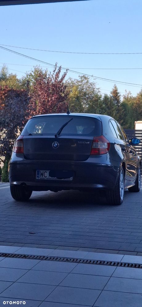 BMW Seria 1 120d - 24