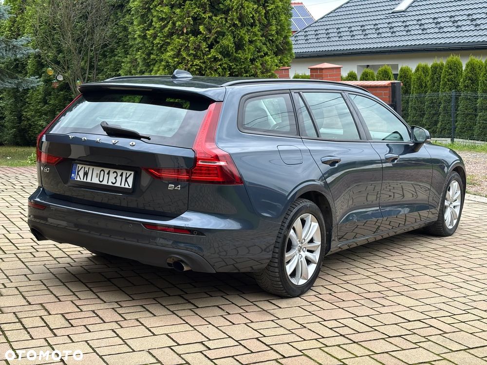 Volvo V60 B4 D Momentum - 7