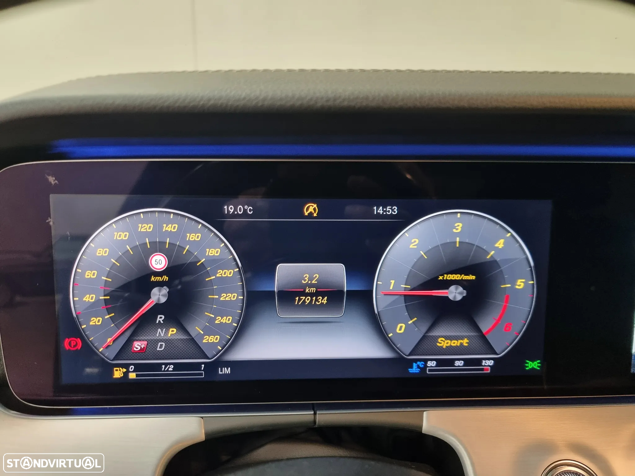 Mercedes-Benz CLS 400 d 4Matic AMG Line - 19