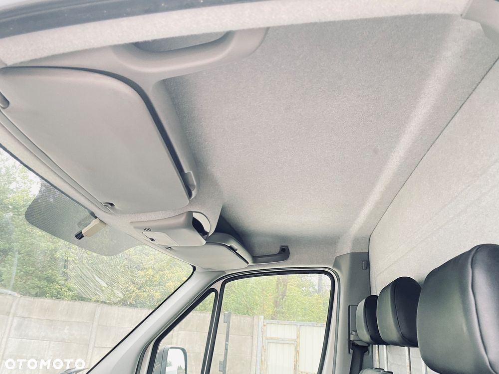Volkswagen CRAFTER - 9