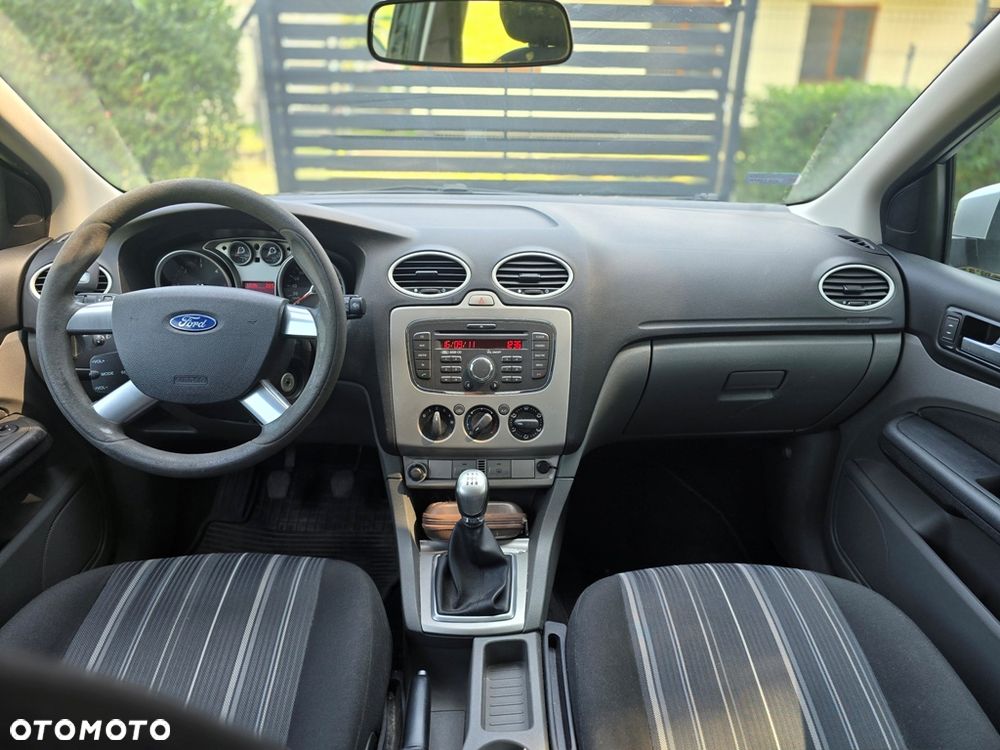Ford Focus 1.6 TDCi Ambiente - 11