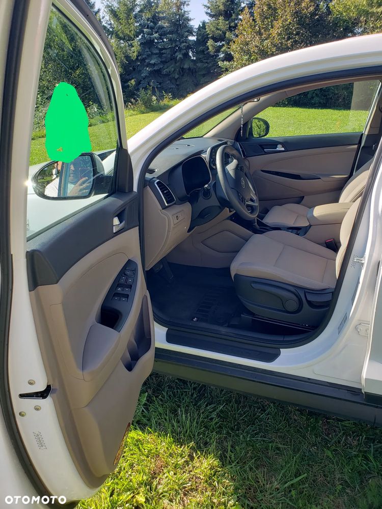 Hyundai Tucson - 2
