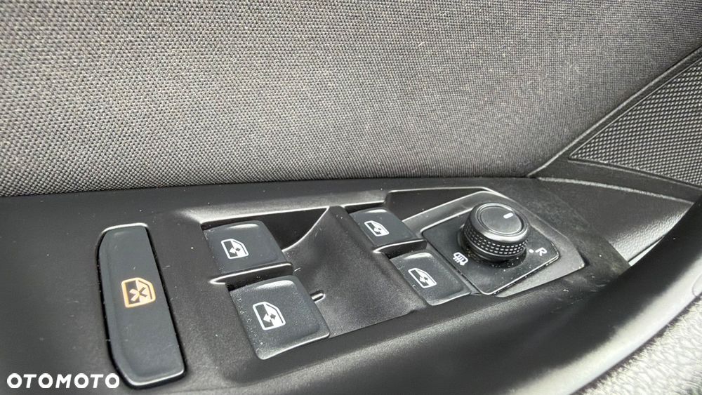 Volkswagen Passat 2.0 TDI SCR DSG - 25