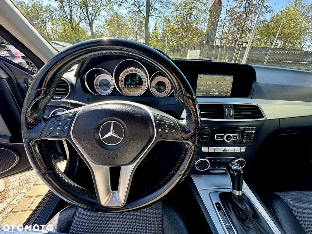 Mercedes-Benz Klasa C 200 CDI DPF (BlueEFFICIENCY) 7G-TRONIC Avantgarde - 8