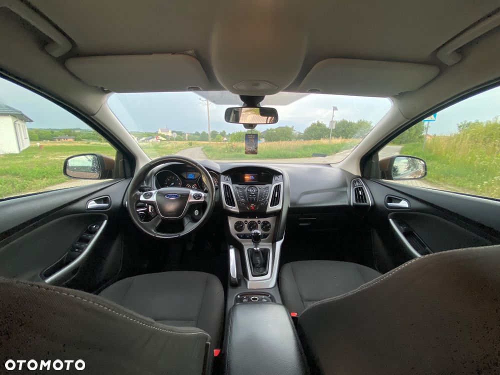 Ford Focus 1.6 TDCi Titanium ECOnetic - 6