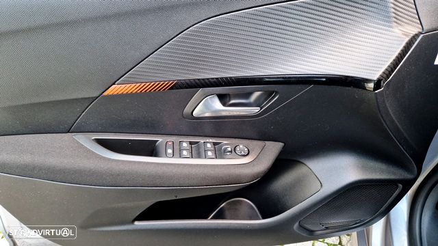 Peugeot e-208 Allure Pack - 14