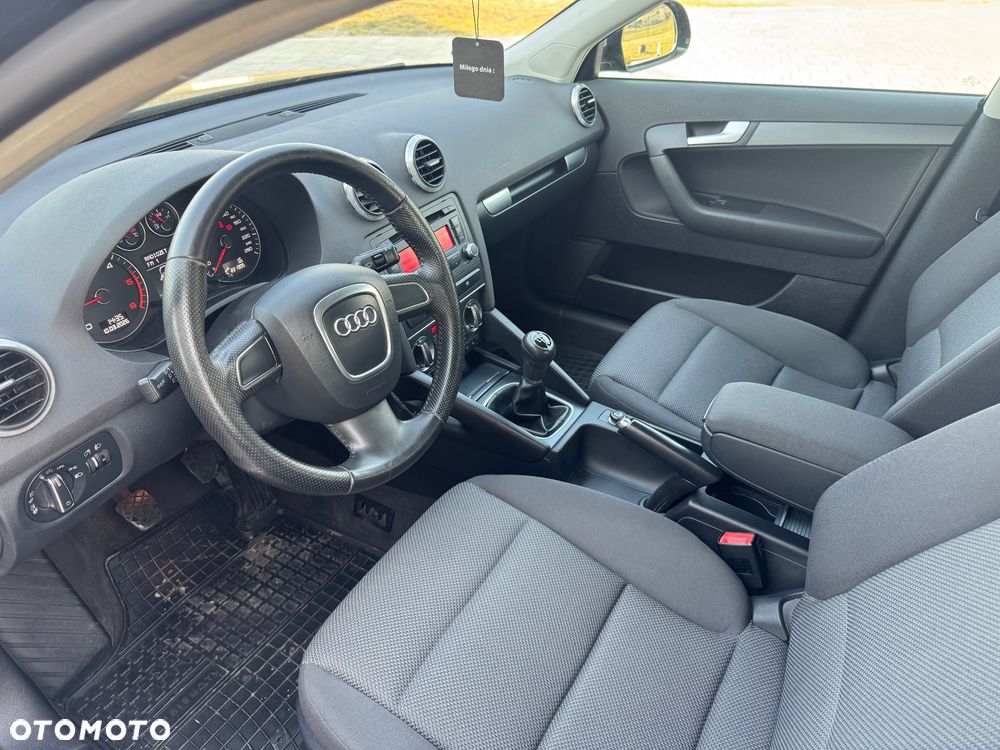 Audi A3 Sportback 2.0 TDI DPF Attraction - 8