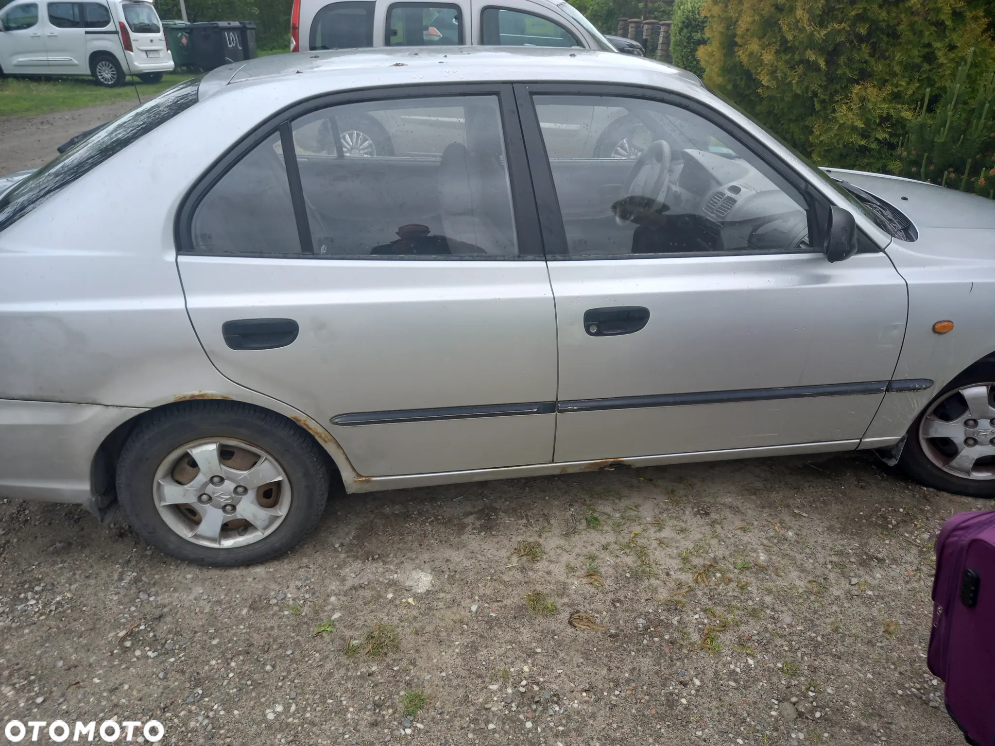 Hyundai Accent - 3