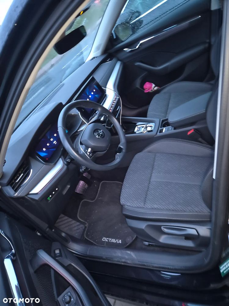 Skoda Octavia 2023 photo 4