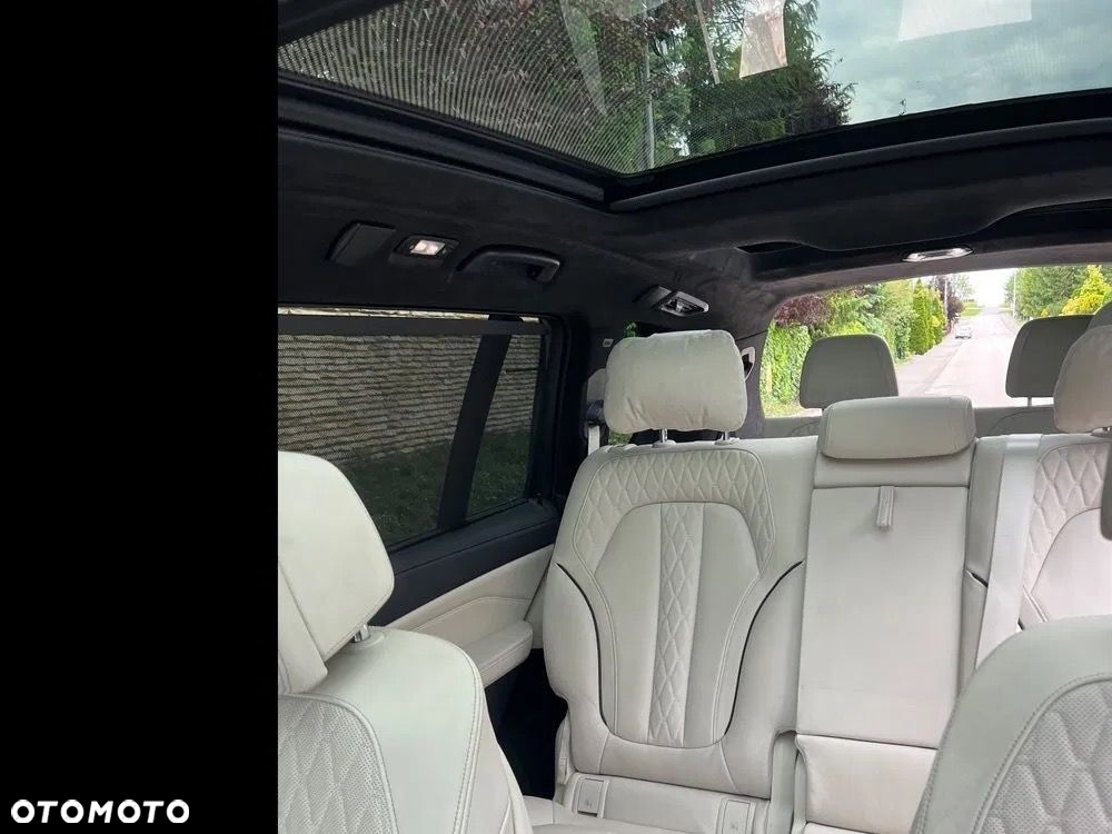 BMW X7 M50d sport - 33