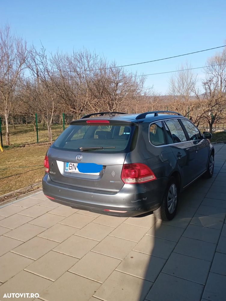 Volkswagen Golf 1.9 TDI DPF Comfortline BlueMotion - 4