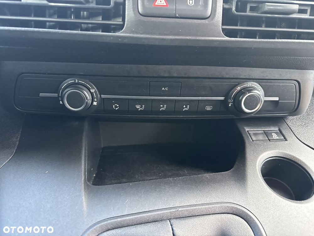 Toyota Proace City Verso 1.5 D-4D Combi - 22