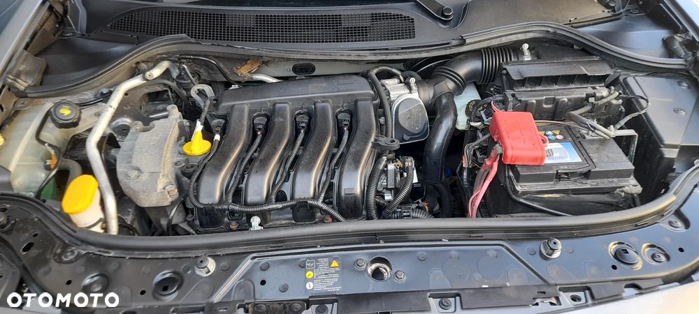 Renault Megane 1.6 16V Authentique - 8