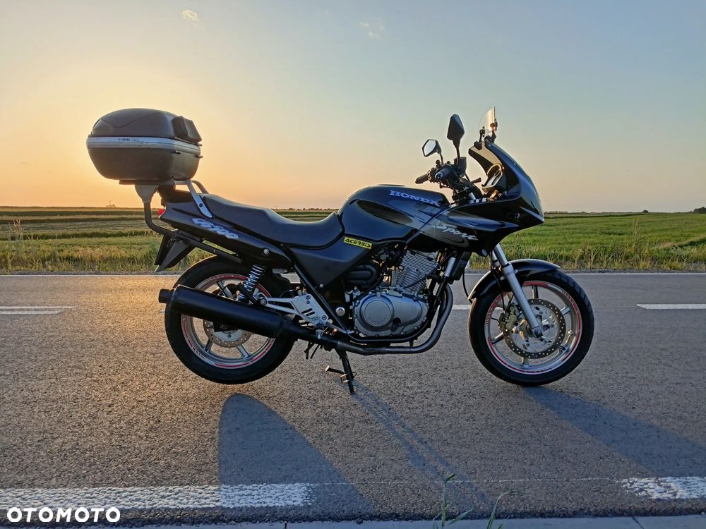 Honda CB - 3