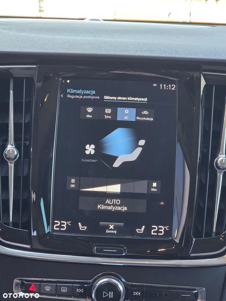 Volvo V90 D4 Momentum Pro - 13