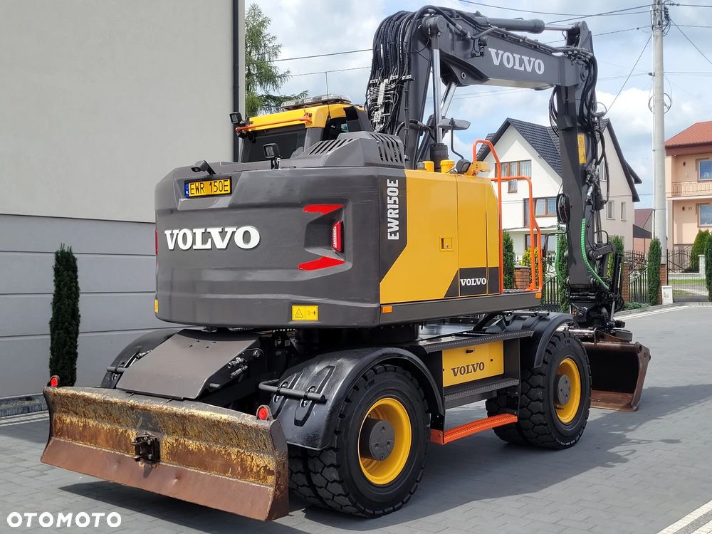 Volvo EWR150E / ROTOTILT ze szczypcami / 2018rok / - 3