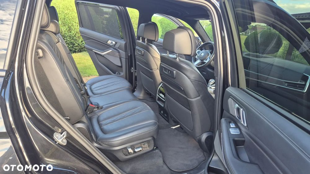 BMW X7 M50i sport - 8