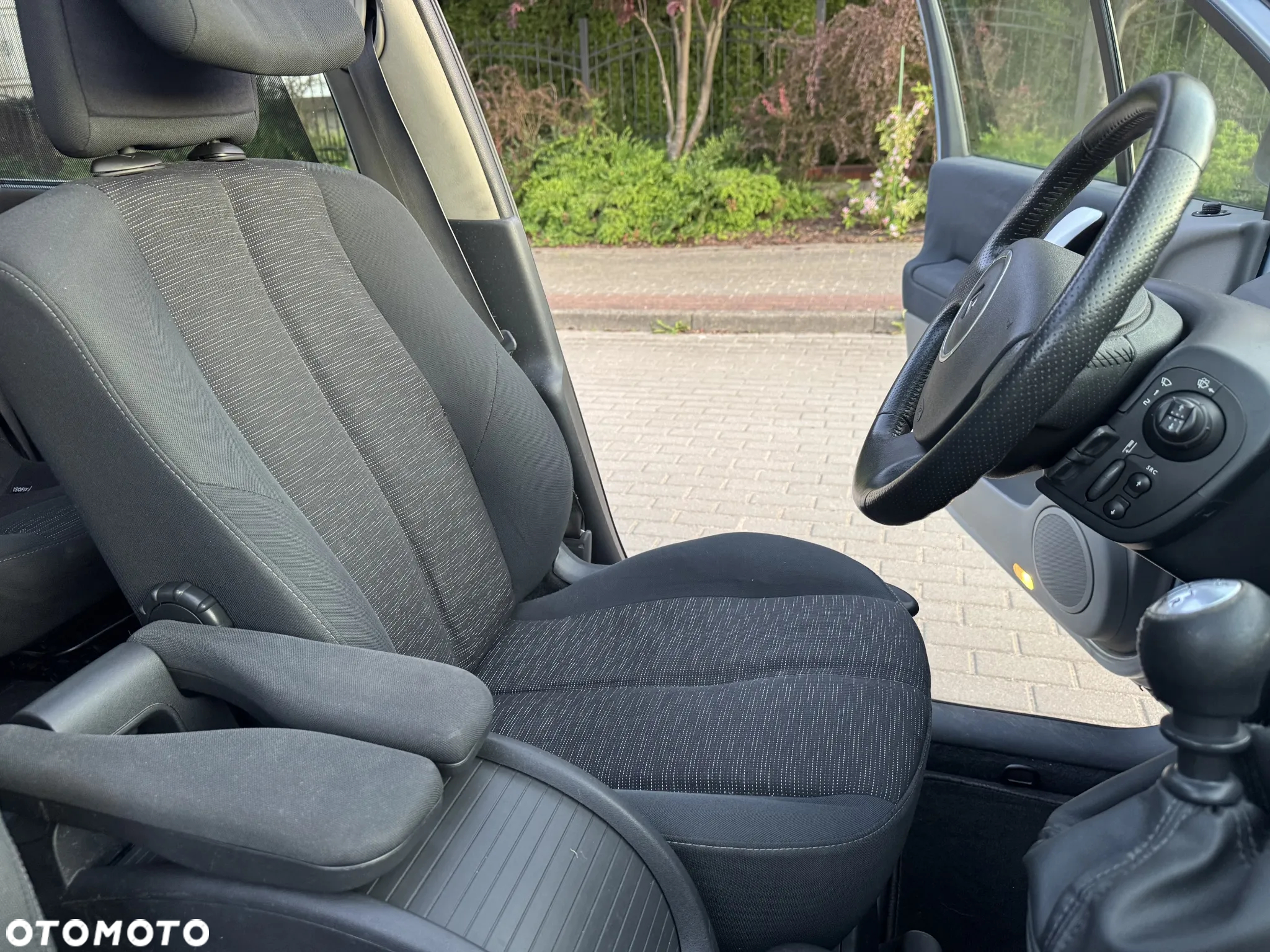 Renault Scenic 2.0 16V Luxe Privilege - 30