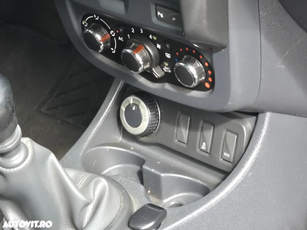 Dacia Duster dCi 110 FAP 4x4 Laureate - 13