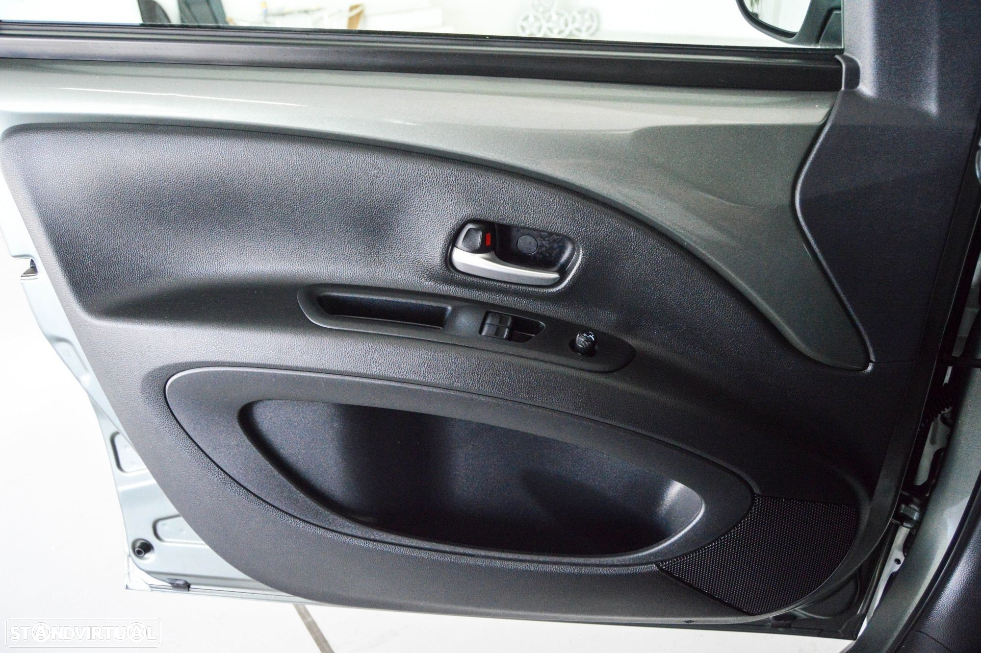 Toyota Aygo X 1.0 Limited - 29