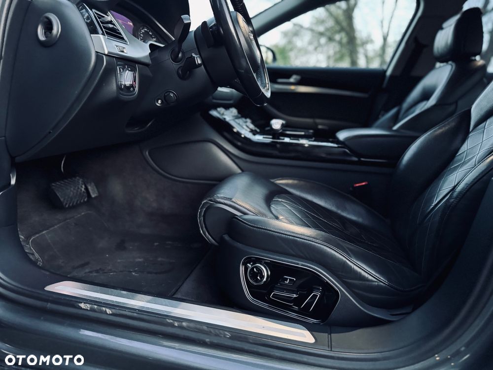 Audi A8 4.2 TDI DPF (clean diesel) quattro tiptronic - 13