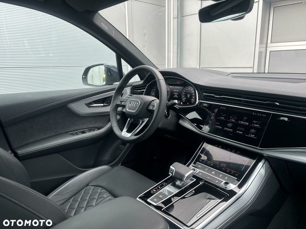 Audi Q7 - 11