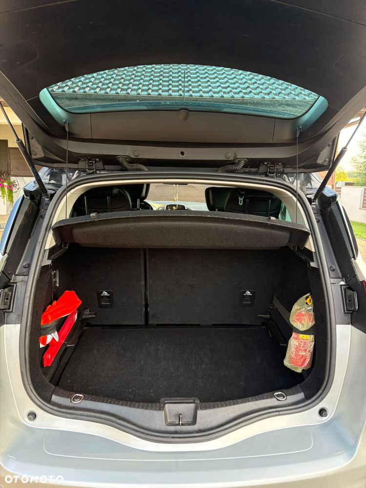 Renault Scenic 1.6 dCi Bose - 10