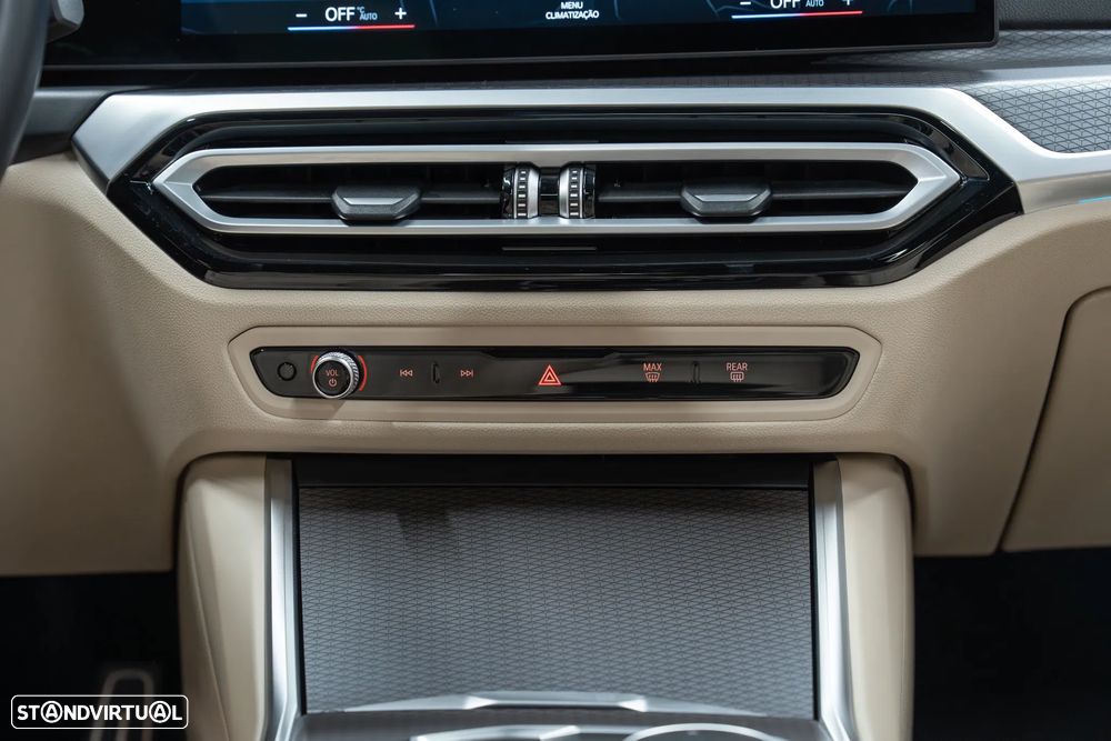 BMW 330 e Pack Desportivo M Auto - 21