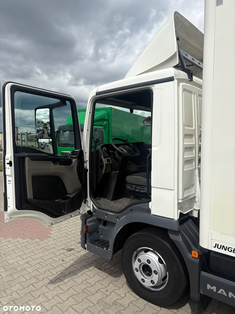 MAN TGL 12.220 / NOWY MODEL / 236.000km PRZEBIEGU /  KRÓTKI / DMC 12.000kg / EURO 6 / DO NAUKI JAZDY / NAUKA JAZDY / 250 - 16