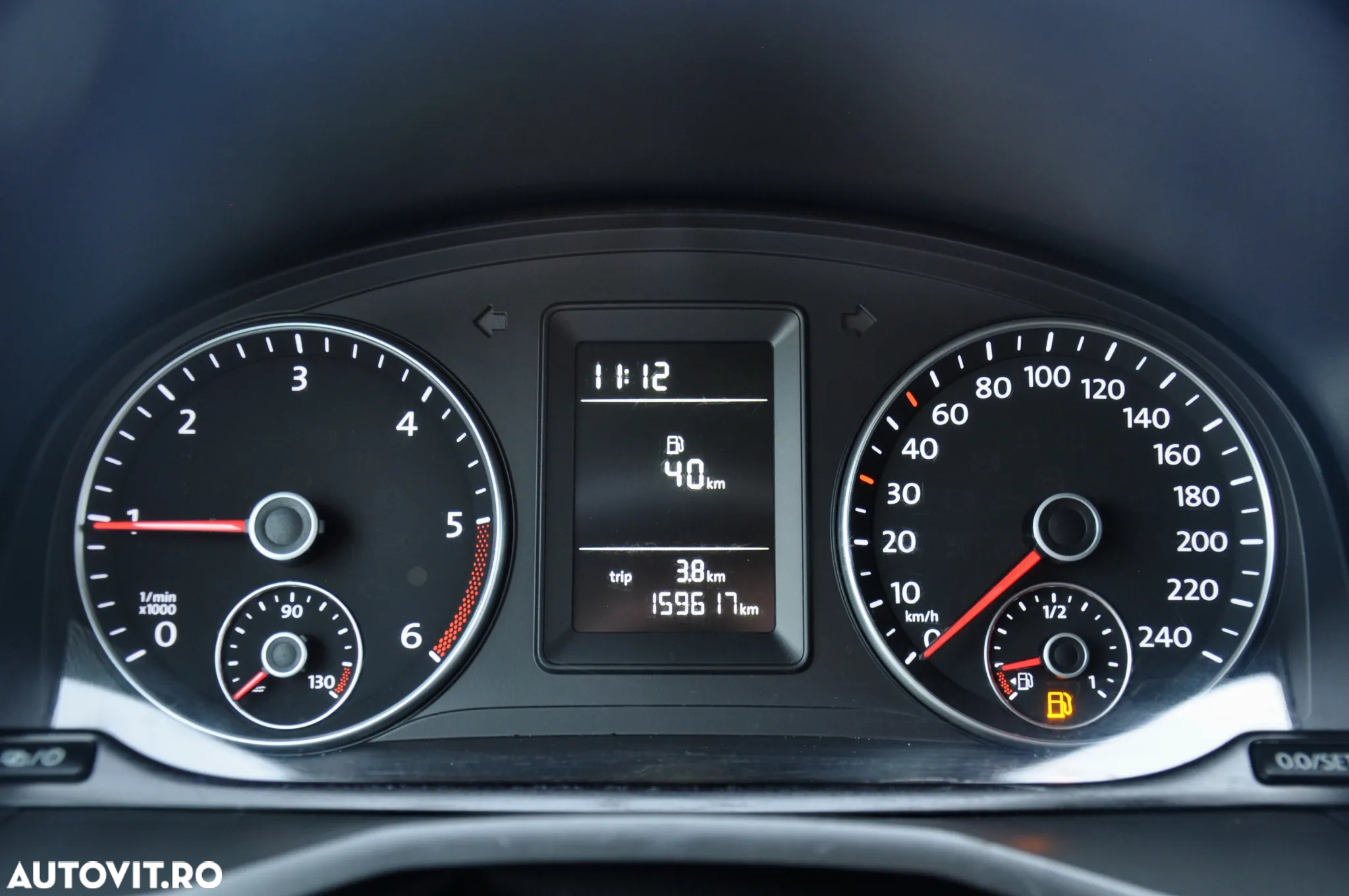 Volkswagen Caddy L2H1 Van - 24