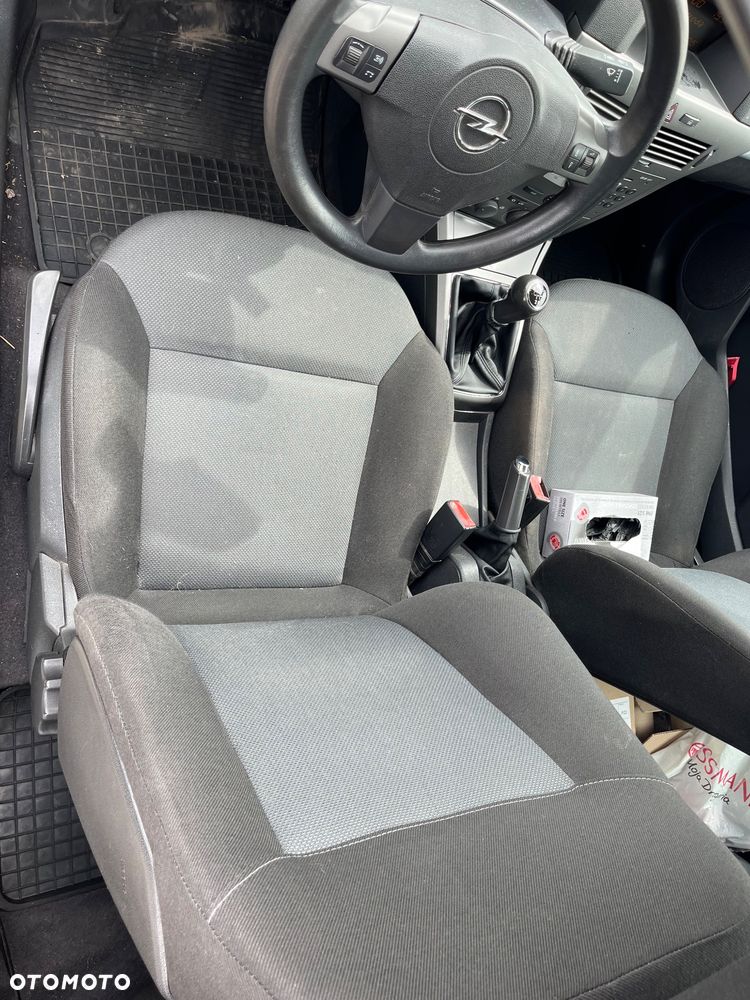 Opel Astra - 8