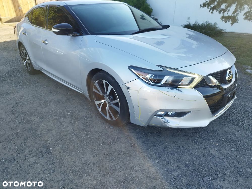 Nissan Maxima - 8