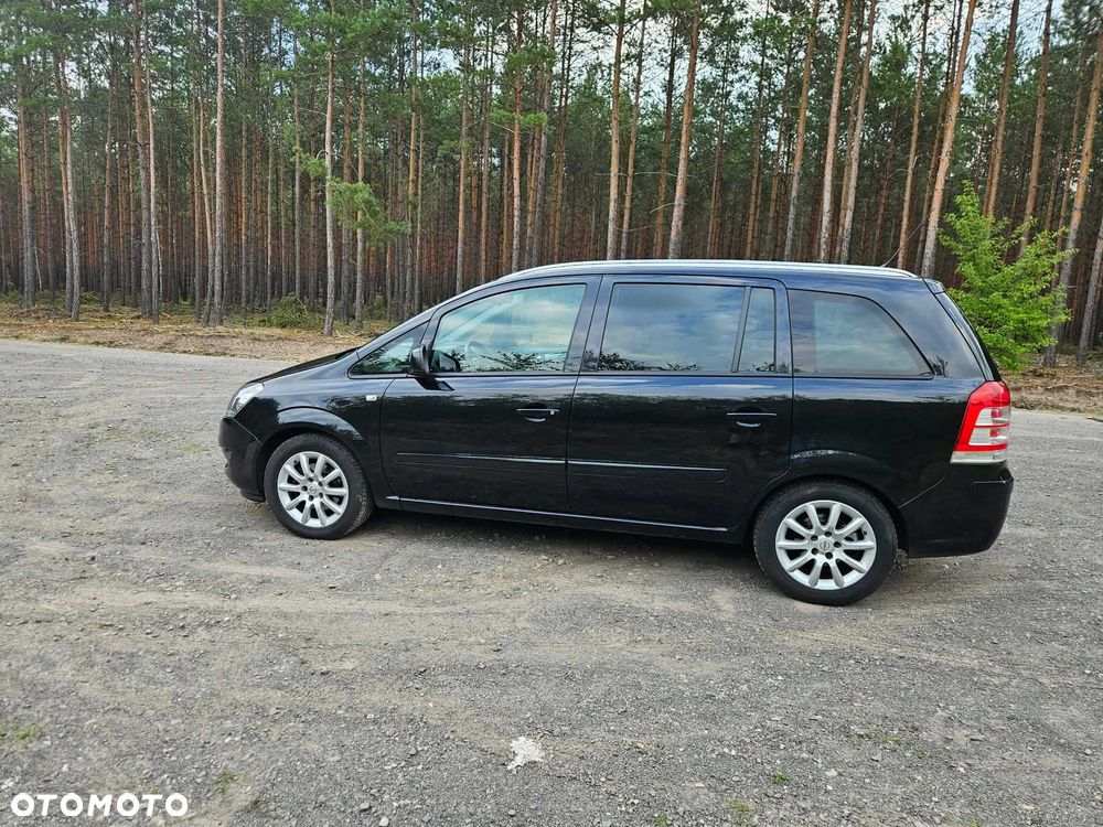 Opel Zafira - 2