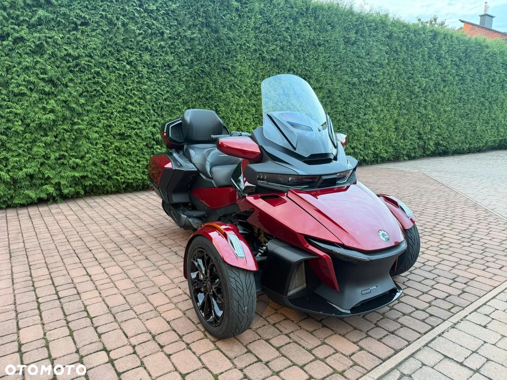 Can-Am Spyder - 2