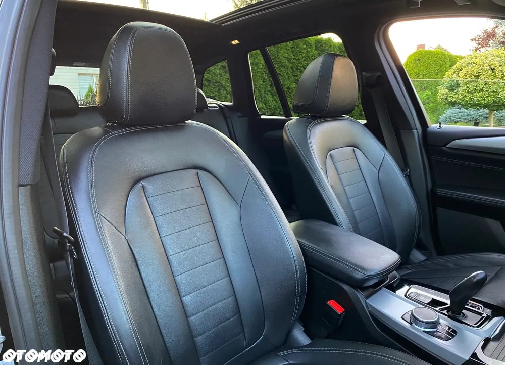 BMW X3 sDrive18d Luxury Line - 22