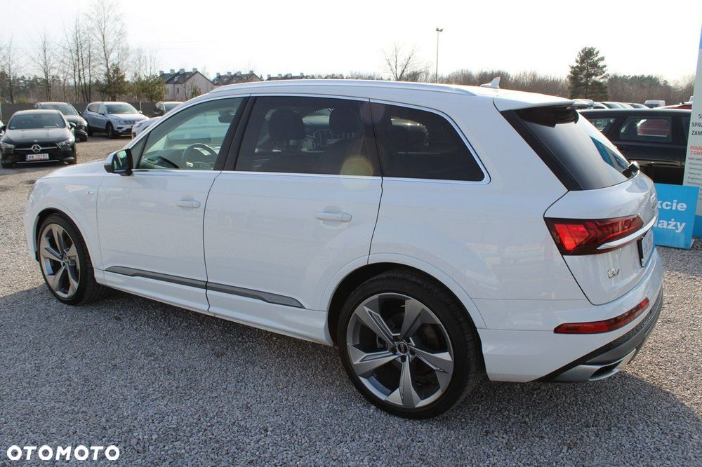 Audi Q7 - 10
