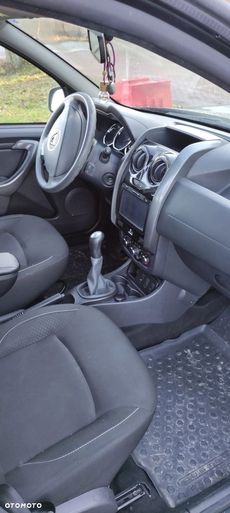 Dacia Duster 1.6 SCe Laureate S&S - 12