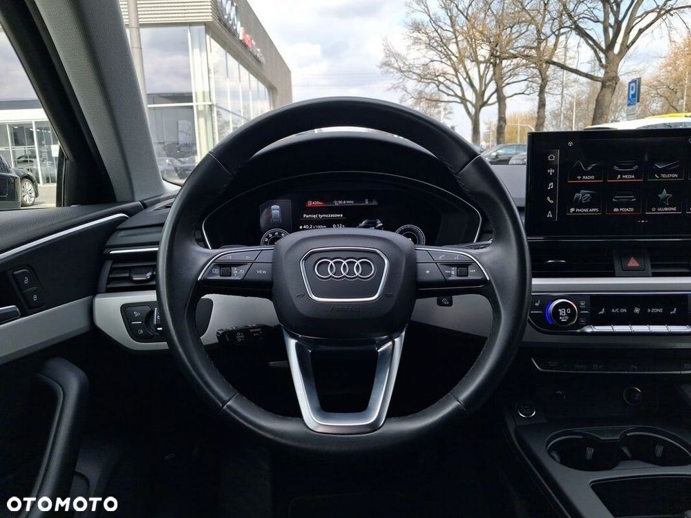 Audi A4 Avant - 32